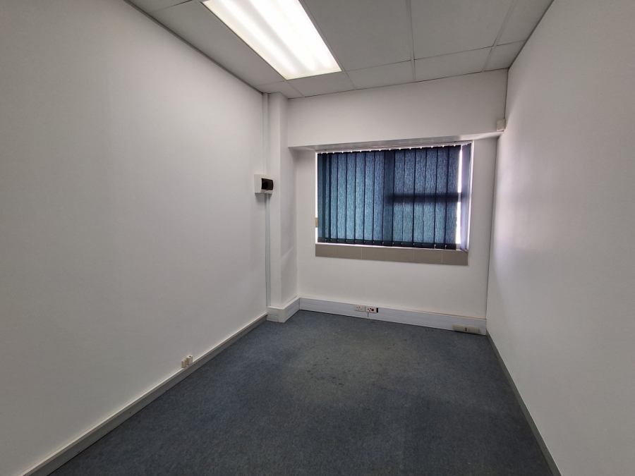 To Let Commercial Property for Rent in Beacon Bay North Eastern Cape